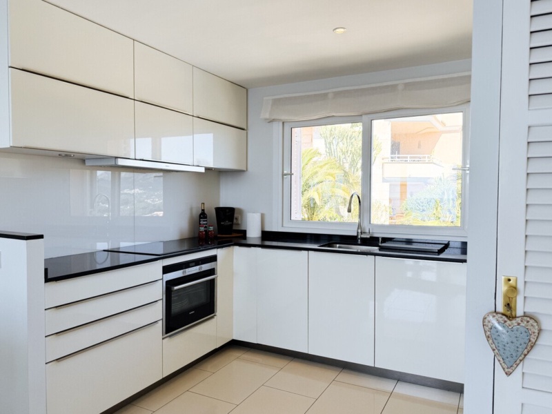 Exclusive Coastal Jewel Penthouse on the Frontline with Direct Sea Access - Exclusive at Thomas Mallorca Real Estate - Port d'Andratx - 2 Bedrooms, 75 m²