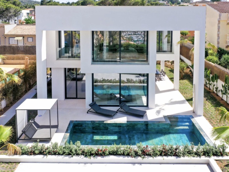 Moderne Villa fußläufig zum Yachthafen Port Adriano - El Toro - 3 Schlafzimmer, 315 m²