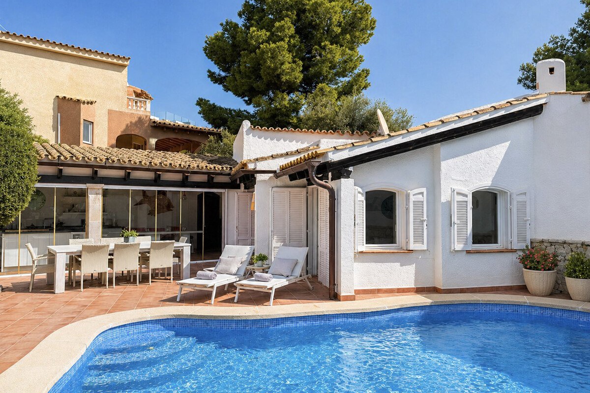 Villa mediterranea con panorama e parziale vista porto a Port Andratx - Immagine 16