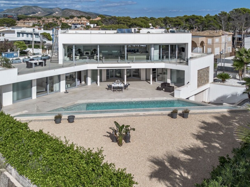 Moderne Villa mit grossem Pool bei Port Adriano/ Santa Ponsa mit 4 Schlafzimmern in erster Meereslinie - El Toro - 4 Schlafzimmer