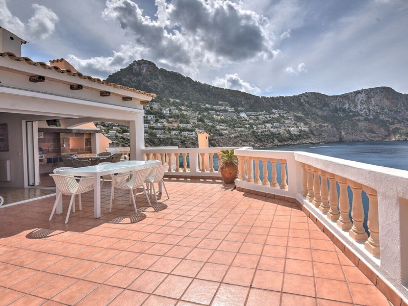 Exclusive Duplex Penthouse in Spectacular Frontline & Direct Sea Access - Port d'Andratx - 2 Bedrooms, 126.8 m²