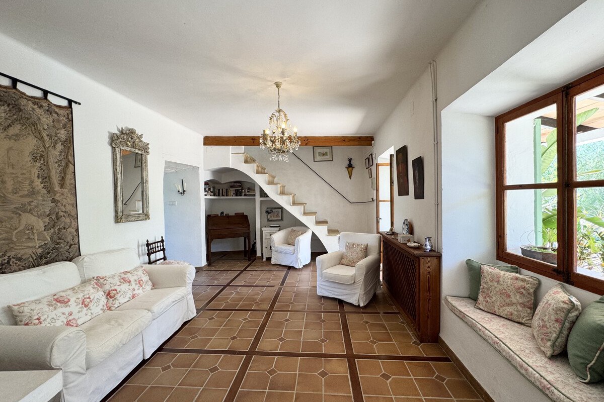 Entzückende 3 Schlafzimmer Finca in dem malerischen Dorf von S'Arraco - Bild 7