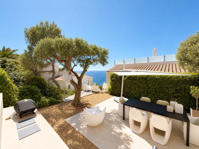 Prime Location in Port Andratx – Stylish Apartment with Garden, Chill-out Area, and Stunning Sea Views - Port d'Andratx - 2 Bedrooms, 100 m²