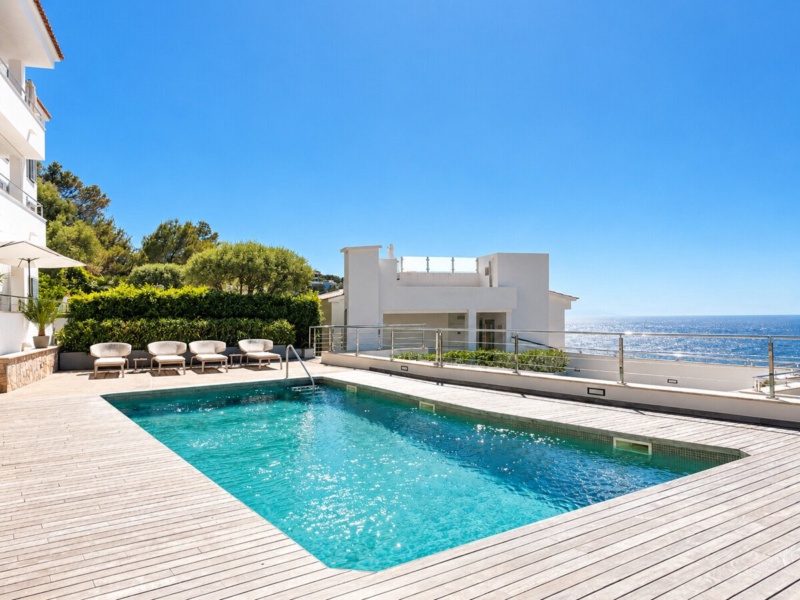 Prime Location in Port Andratx – Stylish Apartment with Garden, Chill-out Area, and Stunning Sea Views - Port d'Andratx - 2 Bedrooms, 100 m²