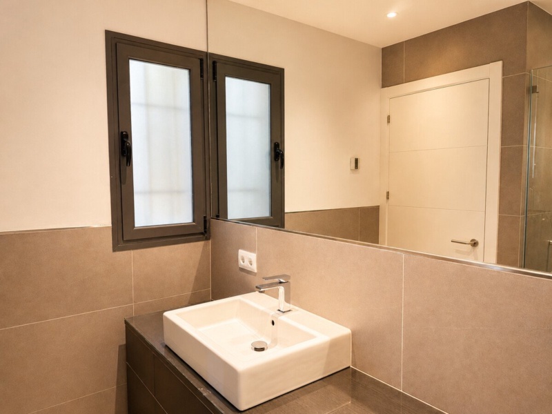 Prime Location in Port Andratx – Stylish Apartment with Garden, Chill-out Area, and Stunning Sea Views - Port d'Andratx - 2 Bedrooms, 100 m²