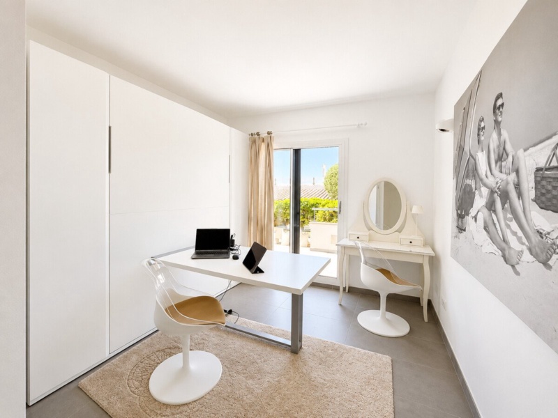 Prime Location in Port Andratx – Stylish Apartment with Garden, Chill-out Area, and Stunning Sea Views - Port d'Andratx - 2 Bedrooms, 100 m²