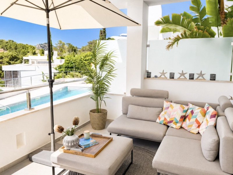 Prime Location in Port Andratx – Stylish Apartment with Garden, Chill-out Area, and Stunning Sea Views - Port d'Andratx - 2 Bedrooms, 100 m²